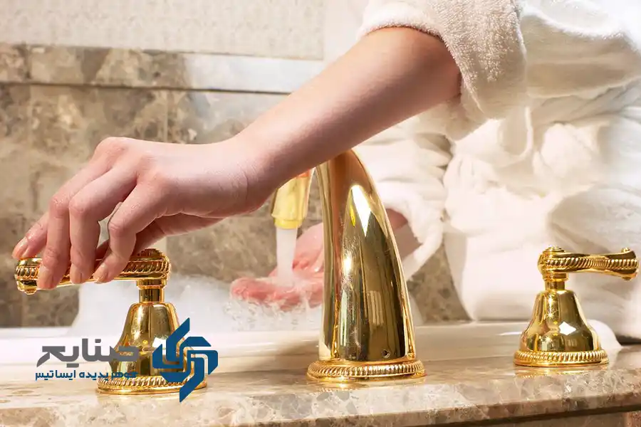 تمیز کردن شیر طلایی